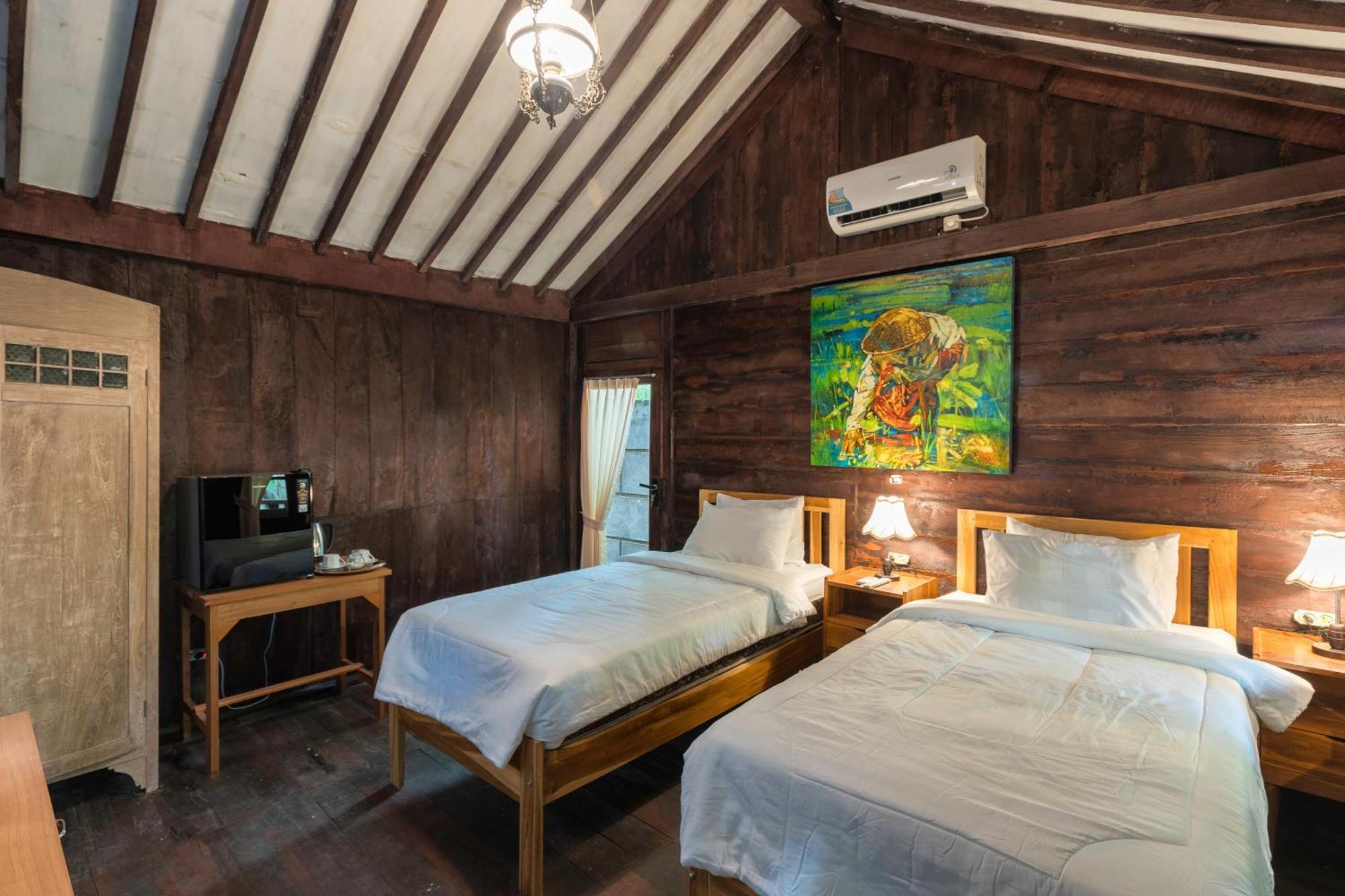 Tahlia'S Villa Sorongjukung Extérieur photo