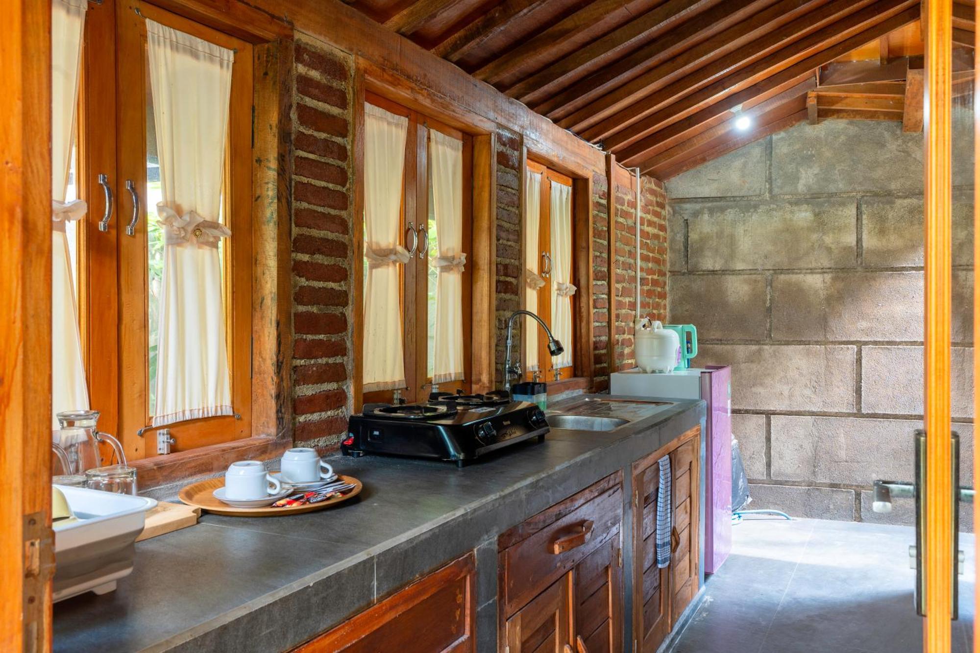 Tahlia'S Villa Sorongjukung Extérieur photo