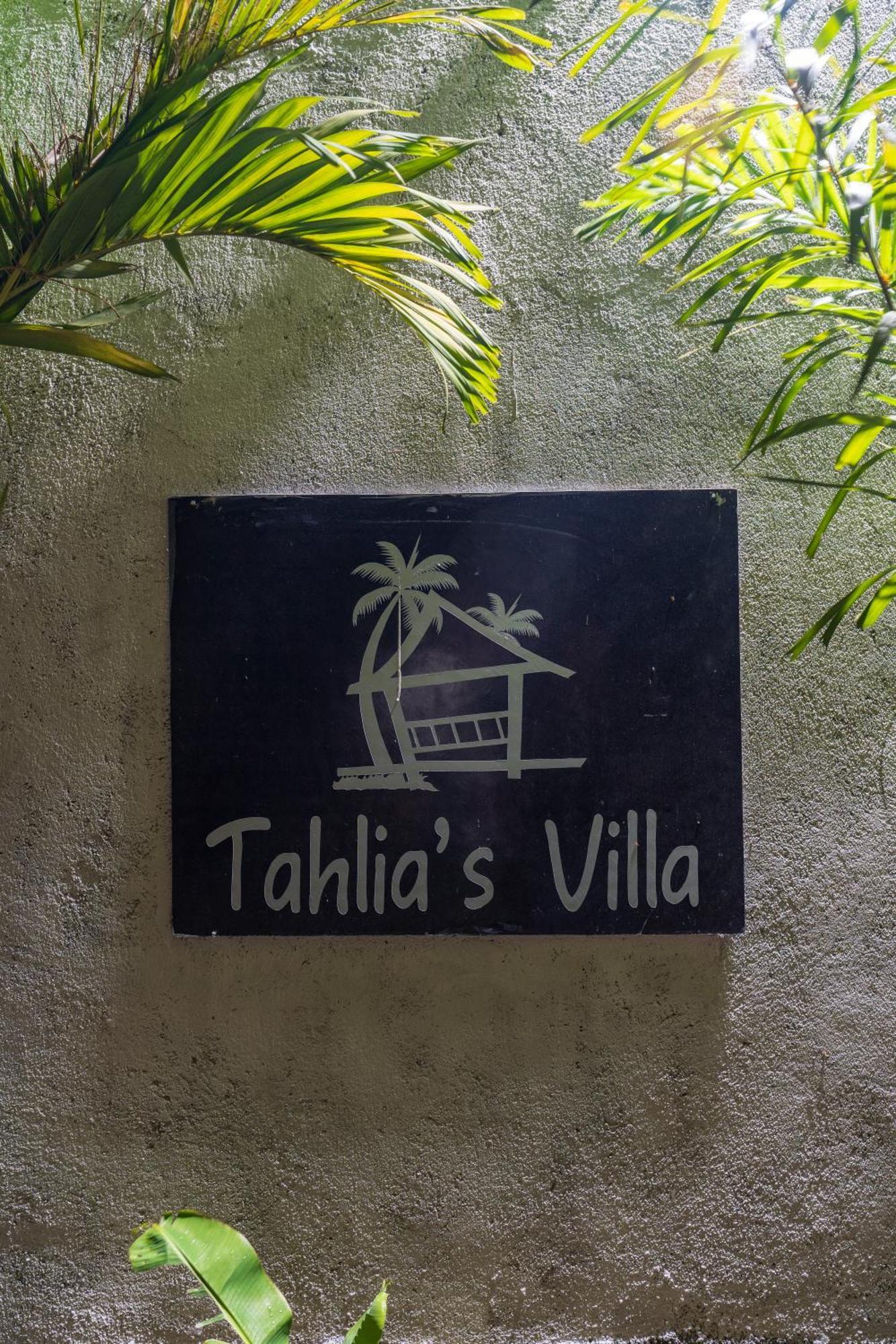 Tahlia'S Villa Sorongjukung Extérieur photo