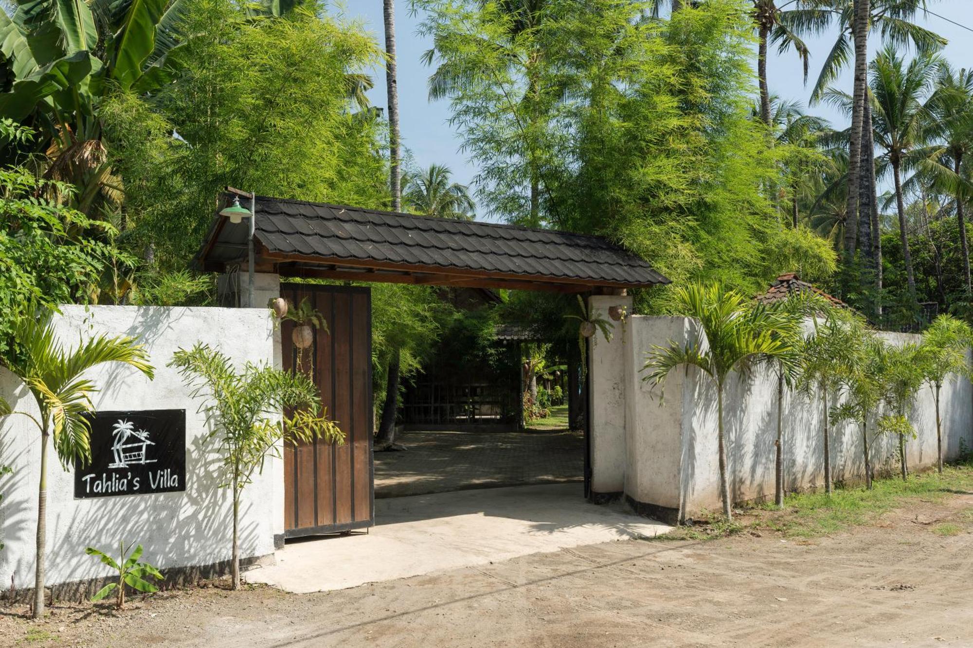 Tahlia'S Villa Sorongjukung Extérieur photo